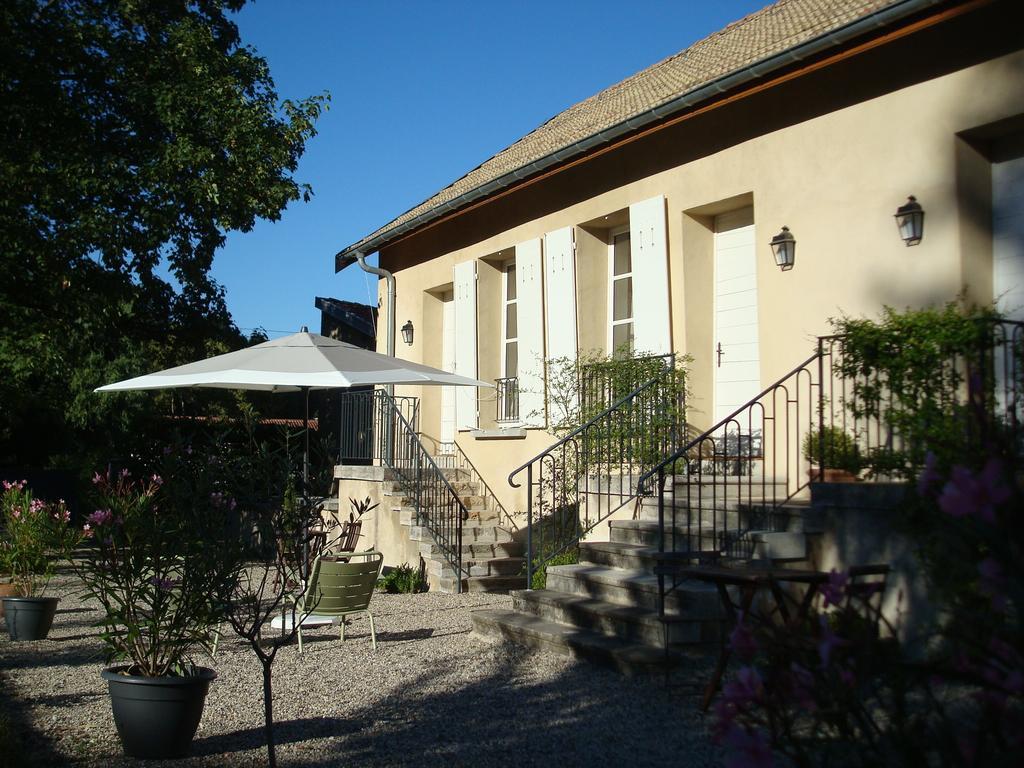 Les Communs Du Manoir Apartment Ecully Room photo
