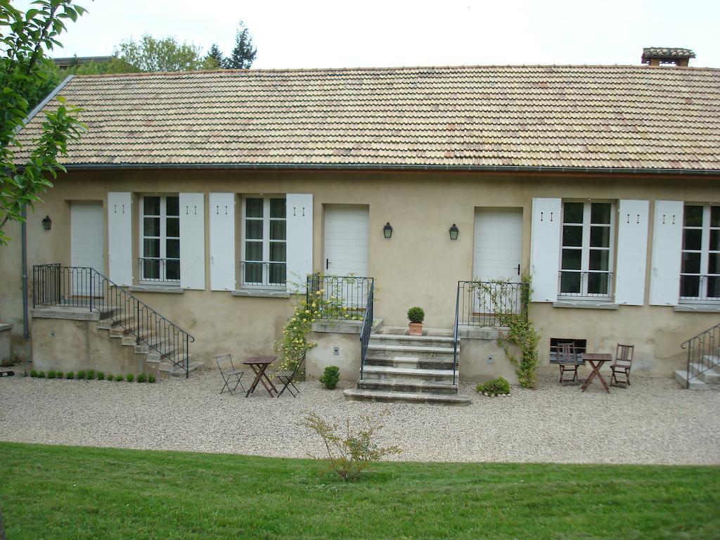 Les Communs Du Manoir Apartment Ecully Room photo