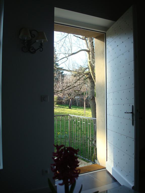 Les Communs Du Manoir Apartment Ecully Exterior photo